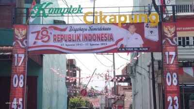 Sambut HUT RI ke – 78, Anggota FP Golkar DPRD Binjai Bangun Gapura