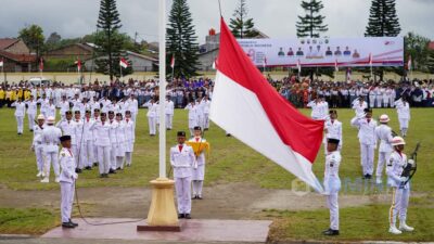 Bupati Karo Irup HUT ke- 78 Kemerdekaan RI Ketua DPRD Baca Teks Proklamasi