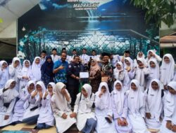 Dosen FISIP UMSU Berikan Literasi Dasar Fotografi dan Foto Jurnalistik di Madrasah Aliyah Negeri II Tanjung Pura