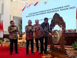 Jokowi Buka Kongres XXV PWI, Tawarkan HPN 2024 di IKN