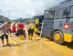 Penyaluran Air Bersih, Polres Aceh Selatan Terjunkan Water Canon