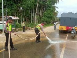 Sat Samapta Polres Aceh Selatan Aktif Bantu Penanganan Bencana Trumon