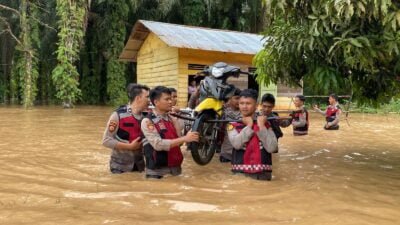 Ratusan Rumah Warga Terendam Banjir di Palas
