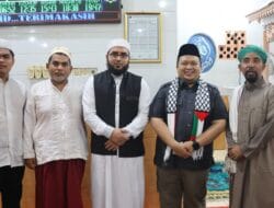 Bupati Tapsel Buka Puasa dan Tarawih Bersama Warga Batang Toru