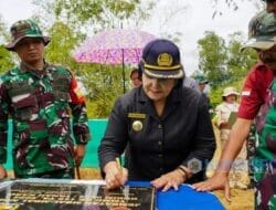 TMMD ke-119 TA 2024 Mbalmbal Petarum Ditutup, Bupati Karo Tandatangani Prasasti