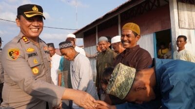 Kapolres Belawan Beri Pesan Kamtibmas kepada Masyarakat Kampung Nelayan Seberang