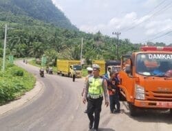 Ulah Dua Mobil Tangki Pembawa CPO, Polisi dan Damkar Turuntangan
