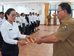 Pemkab Karo Serahkan 377 SK PPPK Tenaga Guru TA 2023