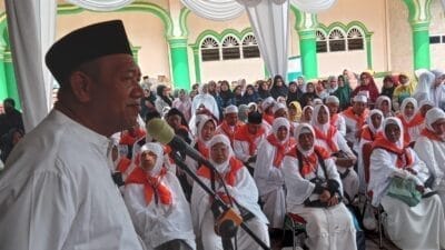 Calhaj Asal Pangkalan Brandan Dilepas Keberangkatannya