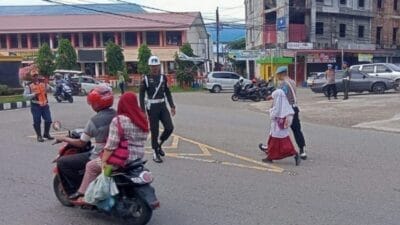 Sipropam Polres Aceh Selatan dan Subdenpom Laksanakan Strong Point