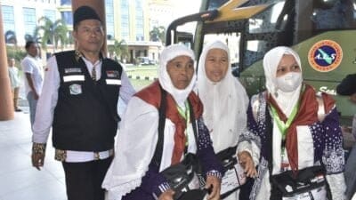 Jamaah Asal Madina Kloter 21-22 Tiba di Asrama Haji Medan