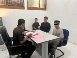Polres Aceh Selatan Serahkan Tersangka dan Barbut Kasus ITE ke Kejari