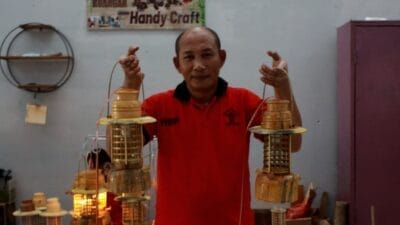 LP Kelas 1 Tj. Gusta Produksi Lampu Petromak dari Limbah, Sampai ke Manca Negara