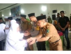 Pj. Bupati Paluta Sambut Jemaah Haji di Masjid Raya Gunungtua