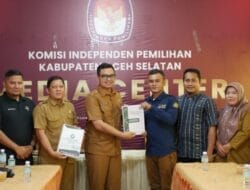 Pemkab Aceh Selatan Serahkan Dokumen  RPJMD dan RPJPD