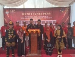 Ribuan Pendukung Tgk Amran – Akmal Arak-arakan Usai Mendaftar di KIP