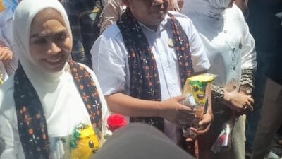 Diusung Ribuan Pendukung, Pasangan MARI Mendaftar ke KPU Labuhanbatu