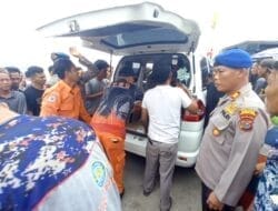 Satpolairud Polres Labuhanbatu Evakuasi 2 Nelayan Tenggelam Melaut