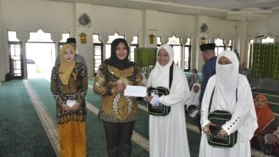 Empat Peserta MTQ ke – 23 Tingkat Kabupaten Madina Diberangkatkan Umroh