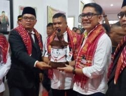 Diusung PDIP dan Partai Buruh, Abetnego – Edy Suranta Resmi Mendaftar ke KPU Karo