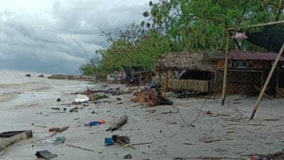 Tiga Rumah Warga Hancur Diterjang Banjir Rob di Pantailabu Deliserdang