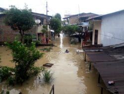 Banjir Kiriman, Sei Deli Meluap Ratusan Rumah Terendam di Medan Maimun