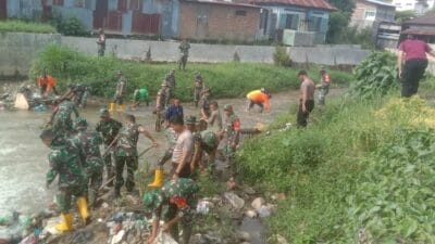 Polres Madina Terlibat dalam Karya Bhakti Semarak HUT 79 TNI di Panyabungan