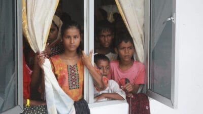 Ratusan Pengungsi Rohingya Mendarat di Pantai Labu