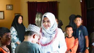Hari Pertama di Muara Batang Gadis, Atika Santuni 155 Anak Yatim dan Piatu