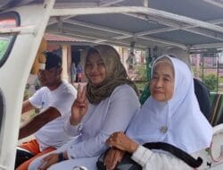 Warga Simangambat Ajak Paslon SAHATA Keliling Naik Odong-odong