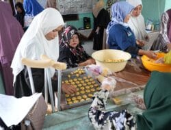 Warga Helvetia Antusias Ikuti Pelatihan Keterampilan Pembuatan Kue Yang Digelar Bappeda Medan