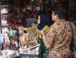 Jelang Natal dan Tahun Baru Penjualan Pernak Pernik Mulai Banjir Orderan