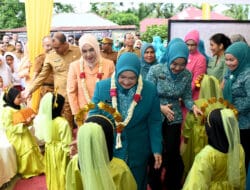 Pj Ketua PKK Sumut Tyas Fatoni Kunjungi Dua Posyandu di Langkat