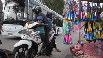 Jelang Pergantian Tahun, Penjualan Terompet di Taman Makam Pahlawan Medan Menurun