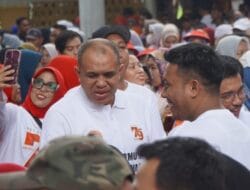 Ribuan Guru Ikuti Gerak Jalan Santai di HUT PGRI ke-79