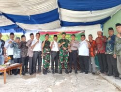 Berkunjung ke Batahan, Dandim 0212/TS Serahkan Bantuan Makanan Bergizi untuk Anak Stunting