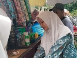 Aini Zahra Siswi MAN, Sekolah Sambil Berjualan ES