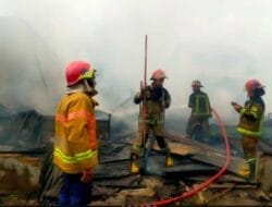 Kebakaran Hanguskan 11 Rumah di Medan Denai