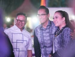 Kenakan Busana Batik Medan Buatan UMKM, Rico Waas dan Ketua TP PKK Hadiri Gala Dinner Muskomwil I APEKSI