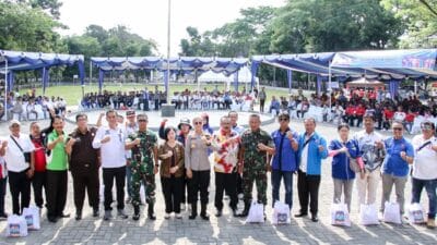 May Day: Pemko Siantar Lepas Pawai Ribuan Buruh dengan Tertib
