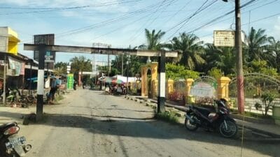 Mobil Damkar dan Truk Tak Bisa Melintas Warga Secanggang Minta Pemkab Buka Portal