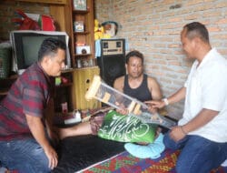 Kasat Narkoba Polres Sergai Berikan Bantuan ke Wartawan yang Alami Kecelakaan