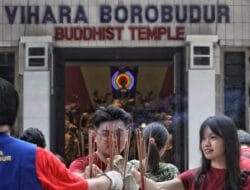 Perayaan Waisak di Vihara Borobudur Momentum Semangat Kebersamaan untuk Indonesia Maju