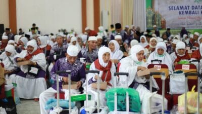 Wabup Madina Terima Kadatangan Jemaah Haji Kloter 5 Embarkasi Medan