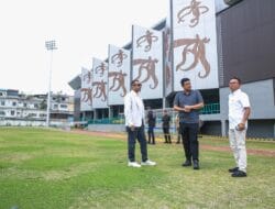 Zaki Tinjau Kebun Bunga Bersama Bobby dan Arya Sinulingga