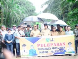 Bupati dan Wabup Lepas Tim Survei Ruas Jalan Madina-Palas