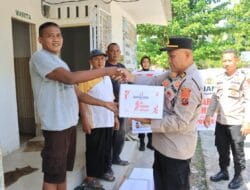 HUT Bhayangkara ke-79, Penggali Kubur Terima Paket Sembako
