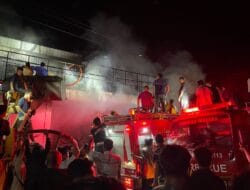 Api Hanguskan Toko Panorama Milik Zulyadein Nasution di Sinunukan III