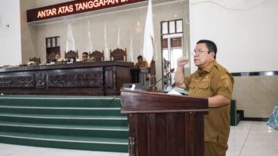 Wali Kota Siantar Wesly Silalahi Sampaikan Nota Jawaban di Rapat Paripurna DPRD