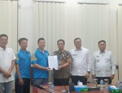 Bupati Deliserdang Serahkan Izin Peternakan kepada Anggota ASPEGAS